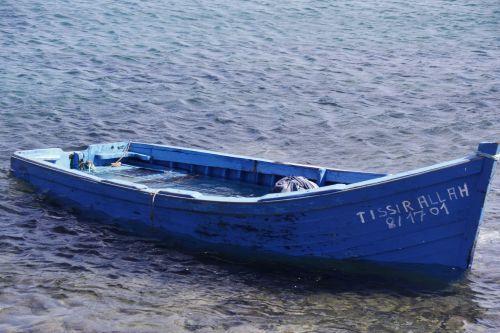 Arriba una patera a la playa de Las Caletas con más de 20 magrebíes