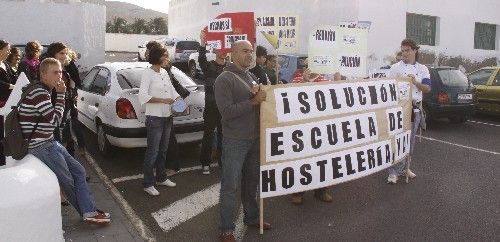 Teguise aplaza nuevamente el inicio del curso de la Escuela de Hostelería media hora antes de que empezasen las clases