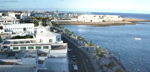 El Cabildo pide a Puertos que el litoral de Arrecife siga siendo zona portuaria para poder desarrollar actividades náuticas