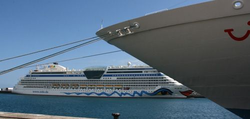 Lanzarote podría perder 80.000 cruceristas al año con la posible suspensión de la ruta de Costa Cruceros