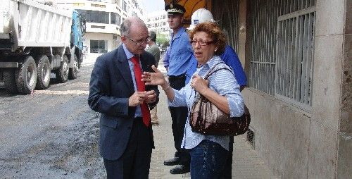 El Ayuntamiento de Arrecife eliminará el resalte de los bordillos de las calles Elguinaguaira y colindantes