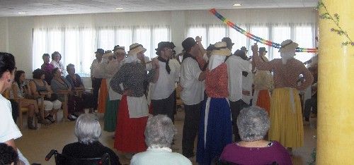 La residencia para personas mayores Amma Tías celebra su tercer aniversario