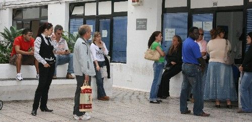 El número de parados en Lanzarote aumenta en 88 personas y se sitúa en 17.335 desempleados