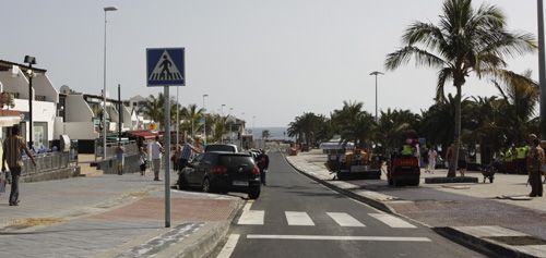 El Ayuntamiento quiere derribar edificios de apartamentos para construir al menos tres aparcamientos en Puerto del Carmen