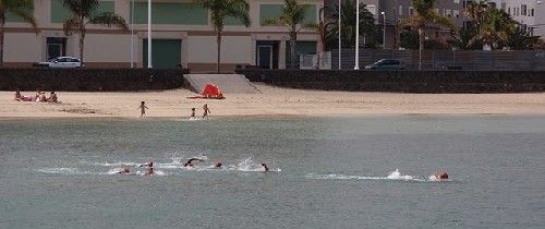 Los trabajadores de sanidad en la isla participaron en el III Triatlón Todoterreno