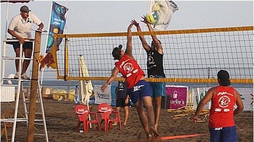 El voley tomó la Playa Grande de Puerto del Carmen