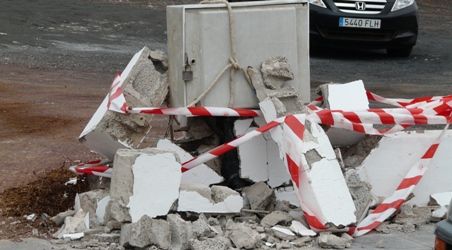 Un vecino de San Bartolomé denuncia la inseguridad de las calles y edificios del municipio