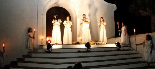 El casco histórico de Teguise se llenó de cultura con la II Caminata Teatral