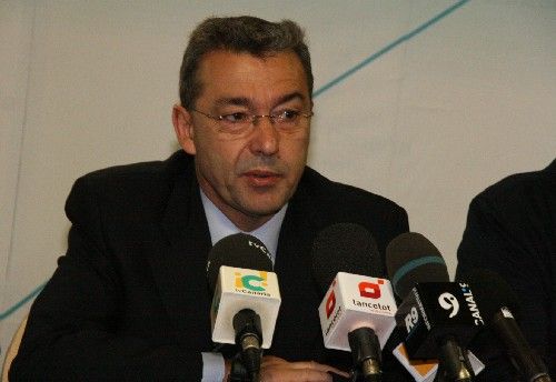 Paulino Rivero decidirá "en las próximas 72 horas" los cambios en el Gobierno de Canarias