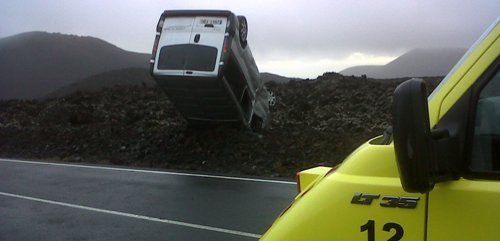 Un hombre resulta herido leve tras volcar el vehículo en el que viajaba