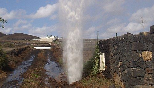 "Una fuente de agua de Inalsa de siete metros de altura"