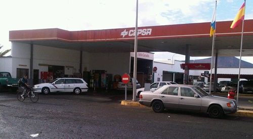 Dos ladrones atracan una gasolinera de Maneje y se llevan la recaudación