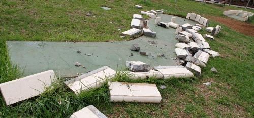 Destrozan parte del mobiliario urbano del Parque Temático de Arrecife