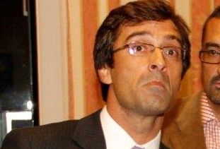 San Ginés dice que sólo se ha pagado 90.000 euros en un año a Ignacio Calatayud, pero no aclara el importe de otros contratos suscritos con este asesor