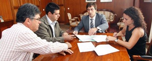 El Cabildo hace efectivo los primeros 140.000 euros adeudados a los viticultores