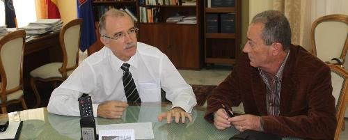 El Ayuntamiento  y Sanidad estudian abrir un consultorio local en Argana Alta