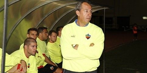 Juan Antonio Machín se plantea su dimisión como entrenador del Marítima