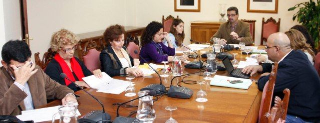 El Instituto de Atención Social aprueba su presupuesto para el 2011 sin recortes repecto a 2010