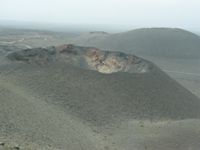 La guía geológica del Parque Nacional de Timanfaya analiza sus rocas volcánicas y las rutas más representativas