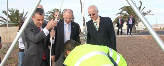 Rivero coloca la primera piedra de las obras de duplicación de la Circunvalación de Arrecife