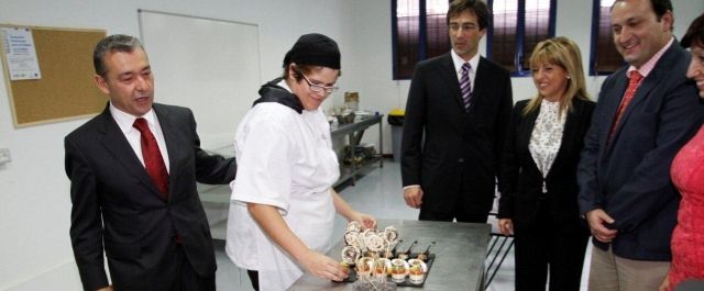 Paulino Rivero inaugura La Escuela Superior de Cocina y Restauración de Microsistemas