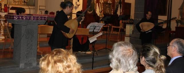 Las lecciones de tinieblas para el Miércoles Santo impregnan de música religiosa la iglesia de San Ginés