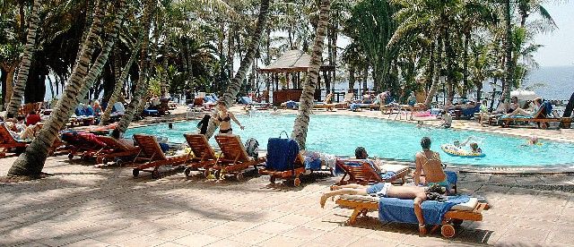 Canarias cierra el mes de marzo con un incremento en la llegada de turistas extranjeros del 21,75 por ciento respecto a 2010