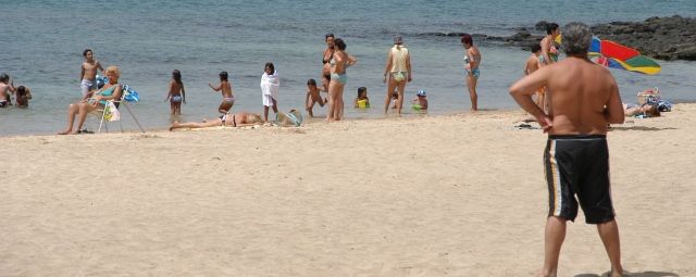 Los lanzaroteños podrán disfrutar del sol y playa durante las vacaciones de Semana Santa