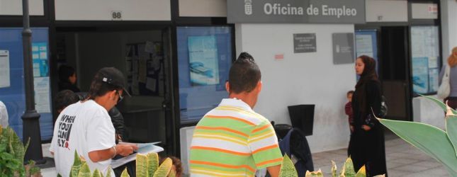 El paro en la isla registra el mejor dato desde febrero de 2009, con 15.615 desempleados