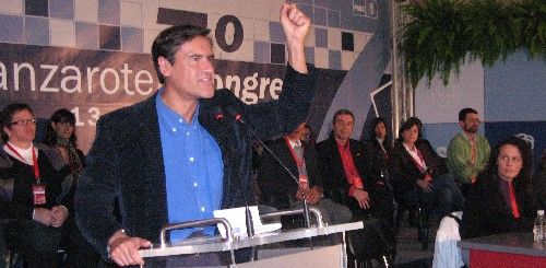 López Aguilar (PSOE) se refiere a la segunda investidura de Rivero como un signo más de la política podrida de Canarias