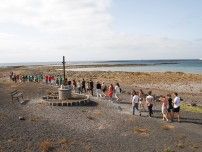 Arrecife celebra una excursión por su litoral en el 18 aniversario de la Reserva de la Biosfera