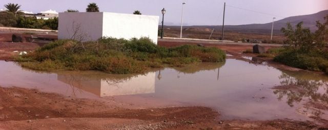 Un futuro lago de suciedad en Playa Blanca