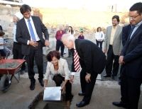 Colocan la primera piedra de la residencia de respiro familiar para enfermos de Alzheimer