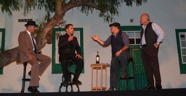 La Villa celebra con éxito su " III Caminata Teatral"