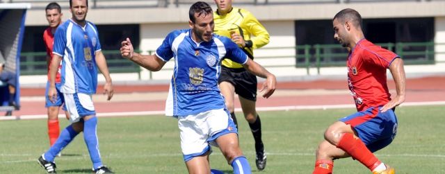 La UD Lanzarote vuelve a perder en un flojo partido (2-0)