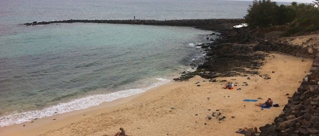 Teguise reabre las playas de Costa Teguise al baño