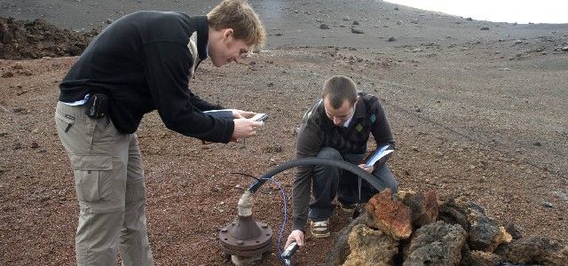 El Instituto Geológico y Minero de España estudia los riesgos volcánicos de Lanzarote