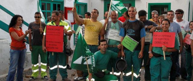 El Ayuntamiento busca la fórmula para hacerse cargo del servicio de recogida de basura en Costa Teguise