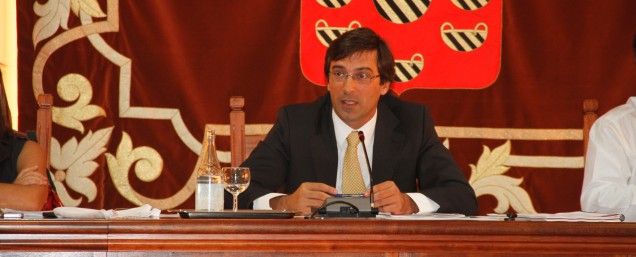 San Ginés rectifica ahora al presidente del TSJC y afirma que sí le remitió las dos propuestas para regularizar los hoteles ilegales