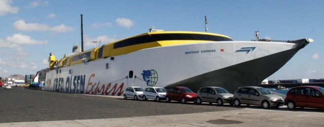 Tres cruceros llegan el mismo día al puerto de Los Mármoles