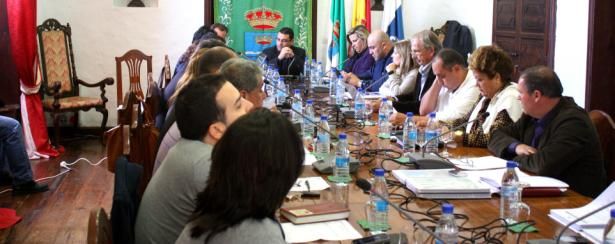 Teguise aprueba unos presupuestos de 25,15 millones de euros asegurando que son reales, sociales y responsables