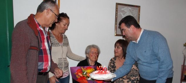 Una vecina de Uga celebra un siglo de vida