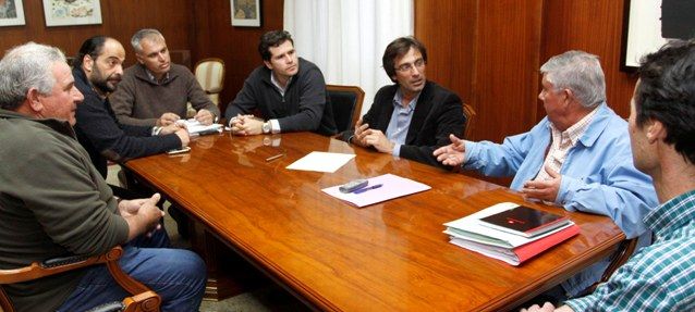 Puerto Calero acepta algunas propuestas de la Cofradía de Pescadores para el nuevo muelle deportivo