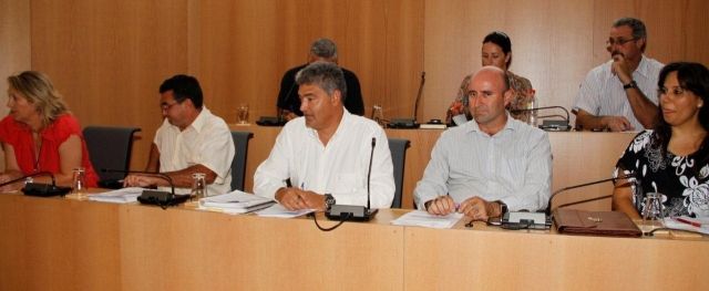 El PSOE acusa al grupo de gobierno de Tías de contratar a dedo a varios trabajadores