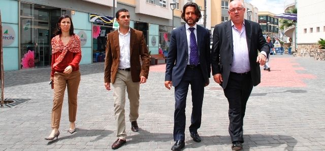 El director general de Consumo visita el entorno del Centro Comercial Arrecife