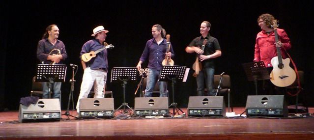 El Teatro de San Bartolomé se impregnó de música canaria con el concierto de Malpaís