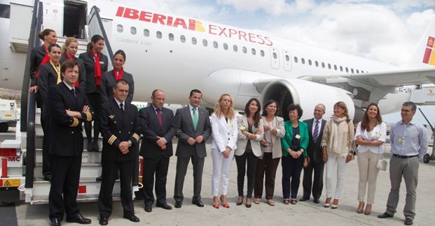 Iberia Express empieza a operar en Lanzarote con un vuelo diario