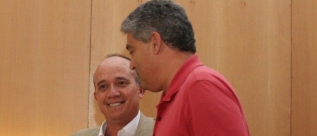 José Juan Cruz se despidió de su cargo en Tías y el alcalde le pidió disculpas por si en algún momento le ha ocasionado algún daño innecesario