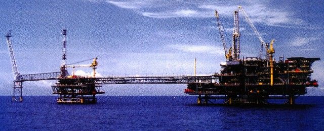 "Un vertido de 50 toneladas de petróleo en la zona 6 de las prospecciones llegaría en 48 horas a Puerto del Rosario y Jandía"