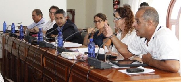 Emilia Perdomo presenta una moción pidiendo el cese del asistente de Alternativa Ciudadana en el Ayuntamiento de Arrecife